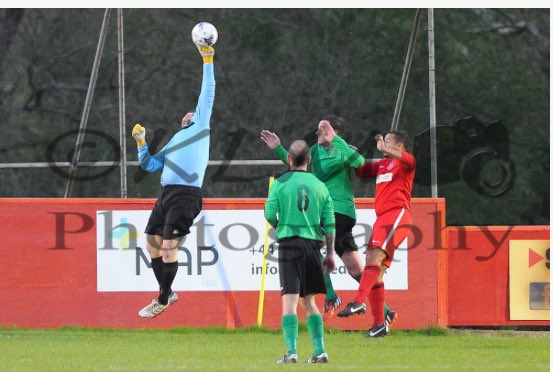 There was no way he was going to win that header, looks actually get off the ground .......just