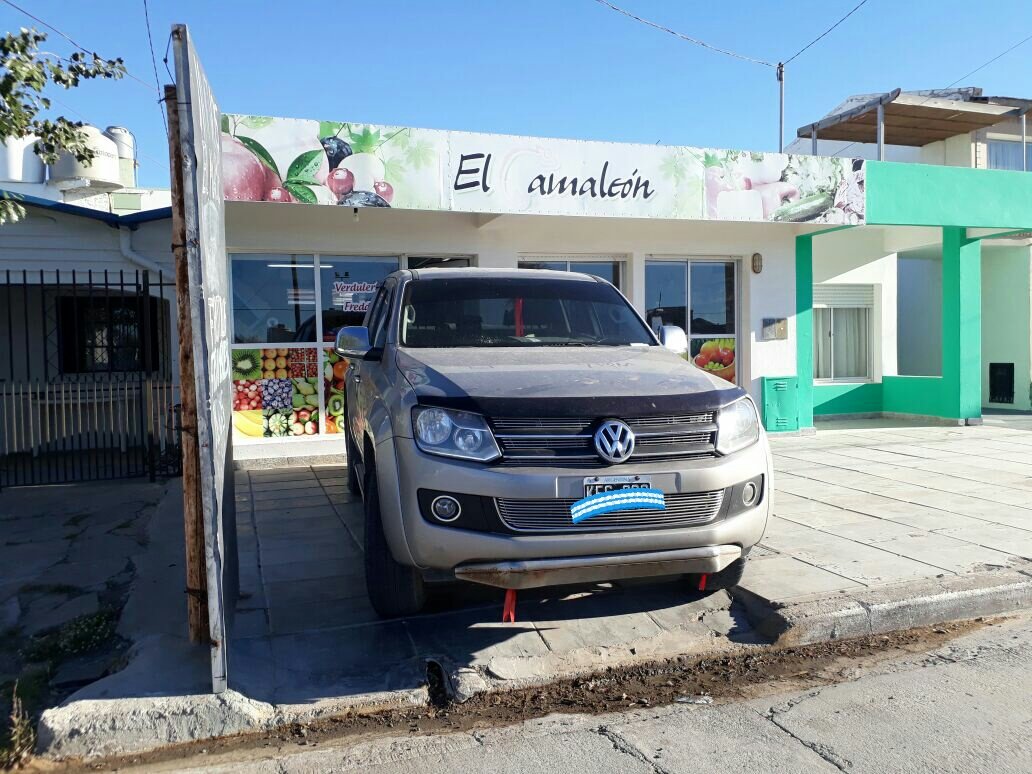 ccypctw's tweet photo. @TWMunicipalidad está  mañana,  inspectoras procedieron a notificar  comerciante  de Playa Union, "Abandono  Residuos en la Vía Pública " este es uno de los casos donde hay reincidencia, Felicitaciones a nuestras inspectoras  !!! Siempre velando por el cuidado del medio ambiente https://t.co/1wn0iDKxe1