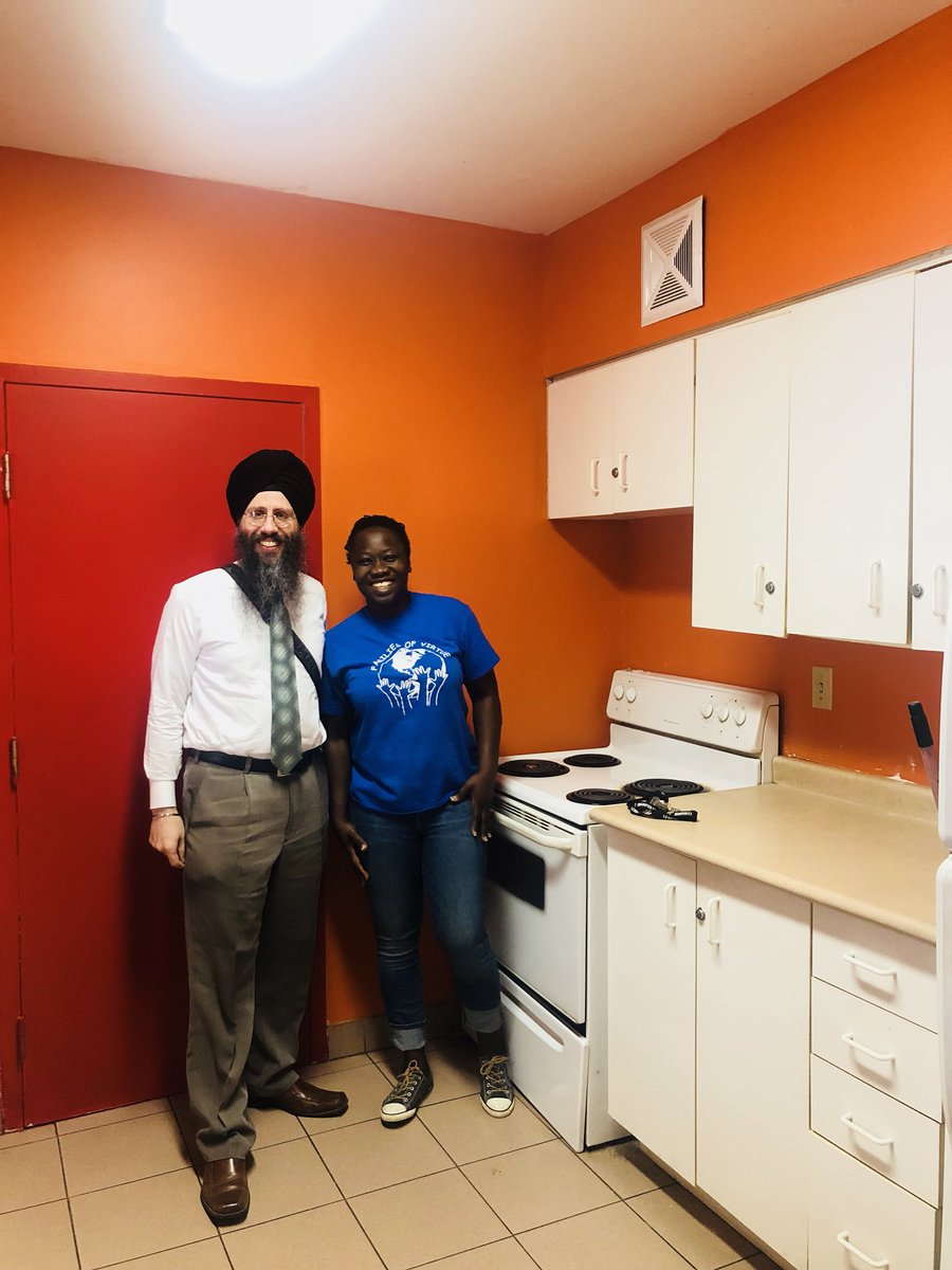 SAfoundationC's tweet image. Honoured to create an amazing partnership with Families of Virtue 2 support low income children of Brampton! This is a Community-Based #BreakfastProgram completely delivered by #volunteers to feed 45 kids every day before they go to school.#HopeNotOut