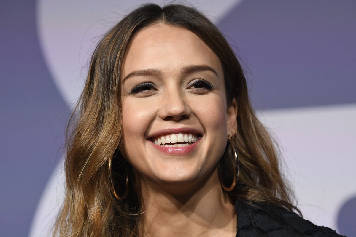 WizKidSocial's tweet photo. QUEEN 👑
10 Inspirational Quotes from Successful Actress-Turned-Entrepreneur Jessica Alba: https://t.co/BQs0hhtErX https://t.co/lExpxDTSww