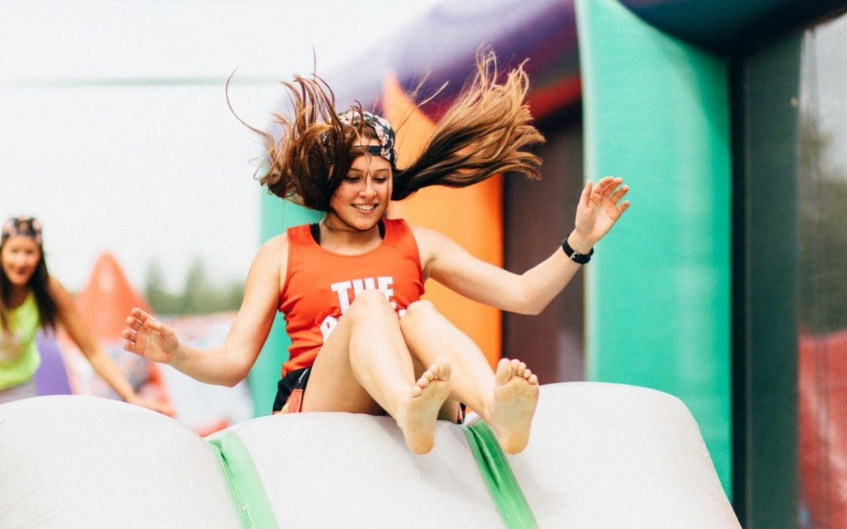 FitLiveShow's tweet photo. This looks like so much fun! The rise of the inflatable obstacle course! https://t.co/XIgqtCaLb7 via @Telegraph #obstacle #obstaclecourse #fitness #challenge https://t.co/U560uwSrKK