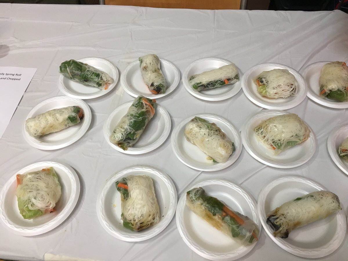 ymota's tweet photo. Amazing event @ChiPubSchools @ChiCityColleges #borncreative #TeamDCASE #CityofChicago #ChicagoCityMarkets #yummy https://t.co/0XzvpEEuzF