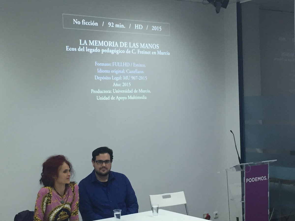 podemosmurcia's tweet photo. 🎥 Esta tarde en nuestra sede disfrutamos de esta película-documental “La memoria de las manos” con su director Alfonso Burgos.
#Documental #CineMurciano #CineAutor #Educación
https://t.co/MVnqBCtoII https://t.co/aTijZAxVkt