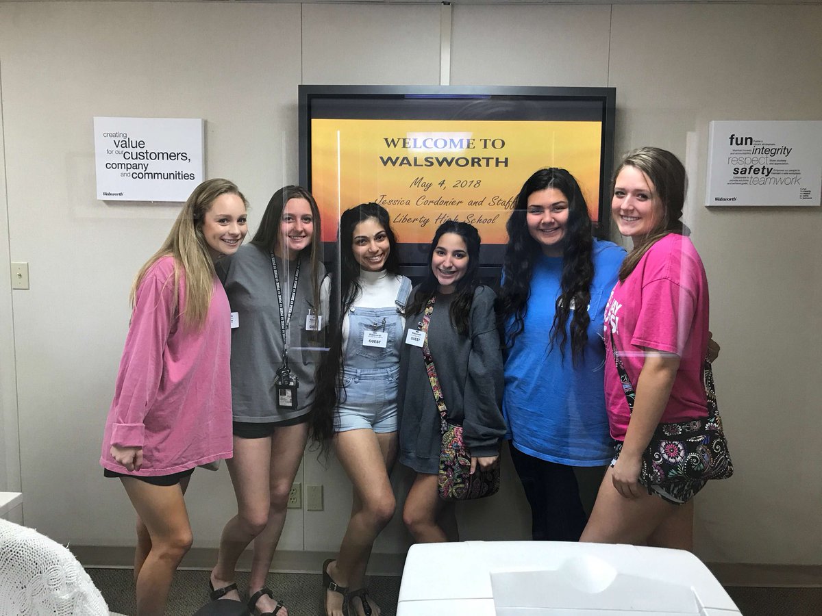 SpectatorYrbk's tweet photo. We are excited about getting the yearbooks! T- 20 days until yearbook distribution day. Thank you to @yearbookforever and @YBK_JKelley for all the hard work and help to produce this book. #lpsleads @LHSJAYS https://t.co/V0uhTQKEBV