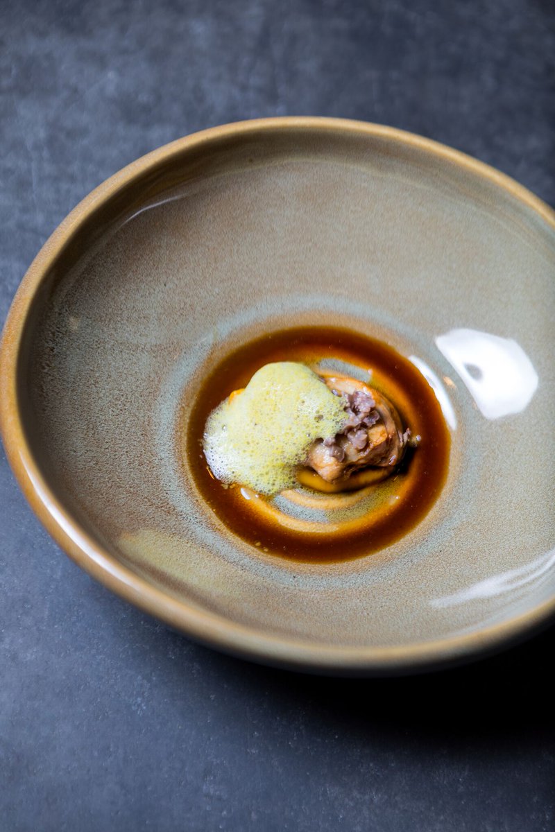 ChefPhillipLee's tweet photo. Fire roasted quail breast sitting on a purée of carrots and black truffle, pickled walnut, a sauce made from the bones of the quail and a brown butter curry. #dropflavornotbombs

https://t.co/uCNVvJ9fjA https://t.co/yvNx7WhGsO