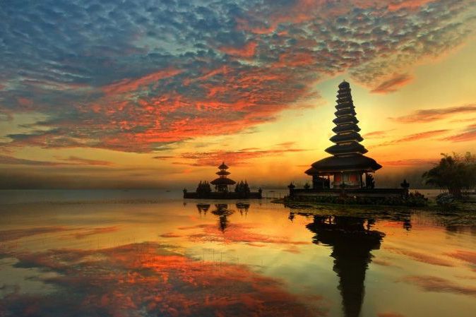 JuliaFKeyes's tweet image. Bali, #Indonesia, features spectacular coral reefs for exploring and yoga retreats for r... cpix.me/a/45450111