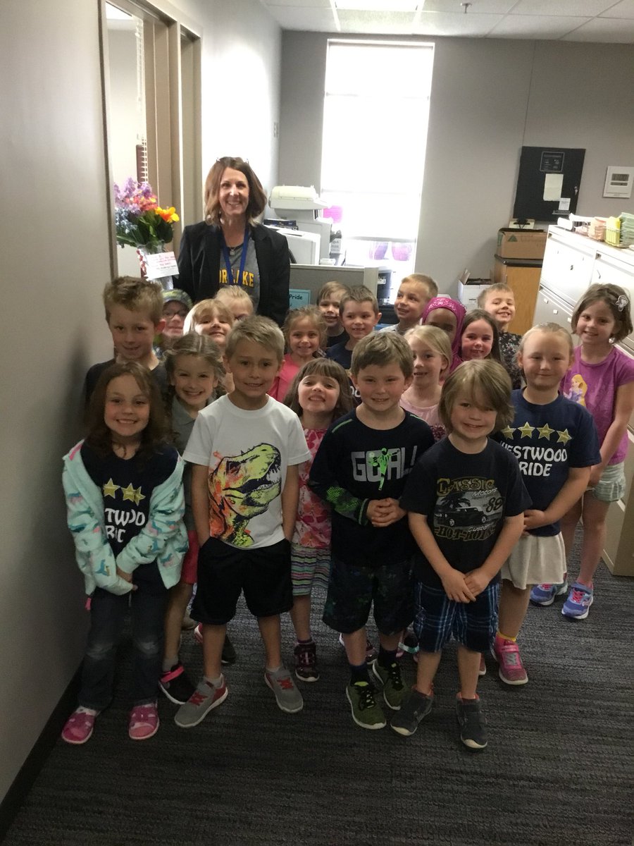SteMarieIn403's tweet photo. The month of May means delivering student created flower arrangements and notes of love &amp; thanks to amazing staff at WestWood!  @KMZWestWood #choosekind #ThankATeacher https://t.co/hXZMRAeMRc