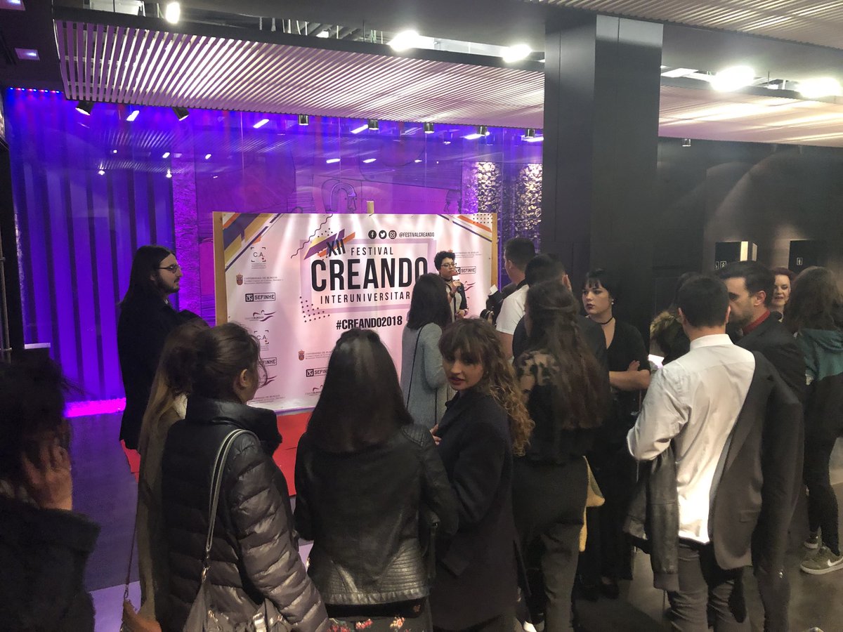 CulturalCBurgos's tweet photo. El Cultural Caja de Burgos se viste de gala para entregar los premios del #Creando2018. Las promesas del Audiovisual se reúnen hoy en #Burgos. https://t.co/uE0JcNImFC