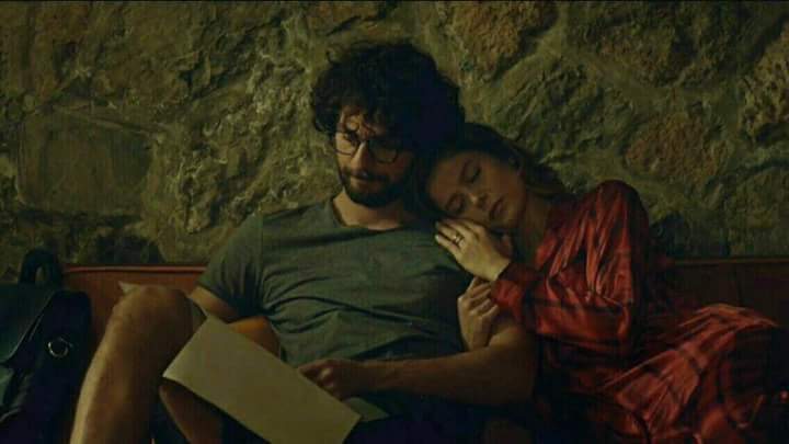 الحب كالصلاه !!
فكلاهما دون طهاره باطلان 
   والعشق كالوضوء !!
   ان شككت به نقض