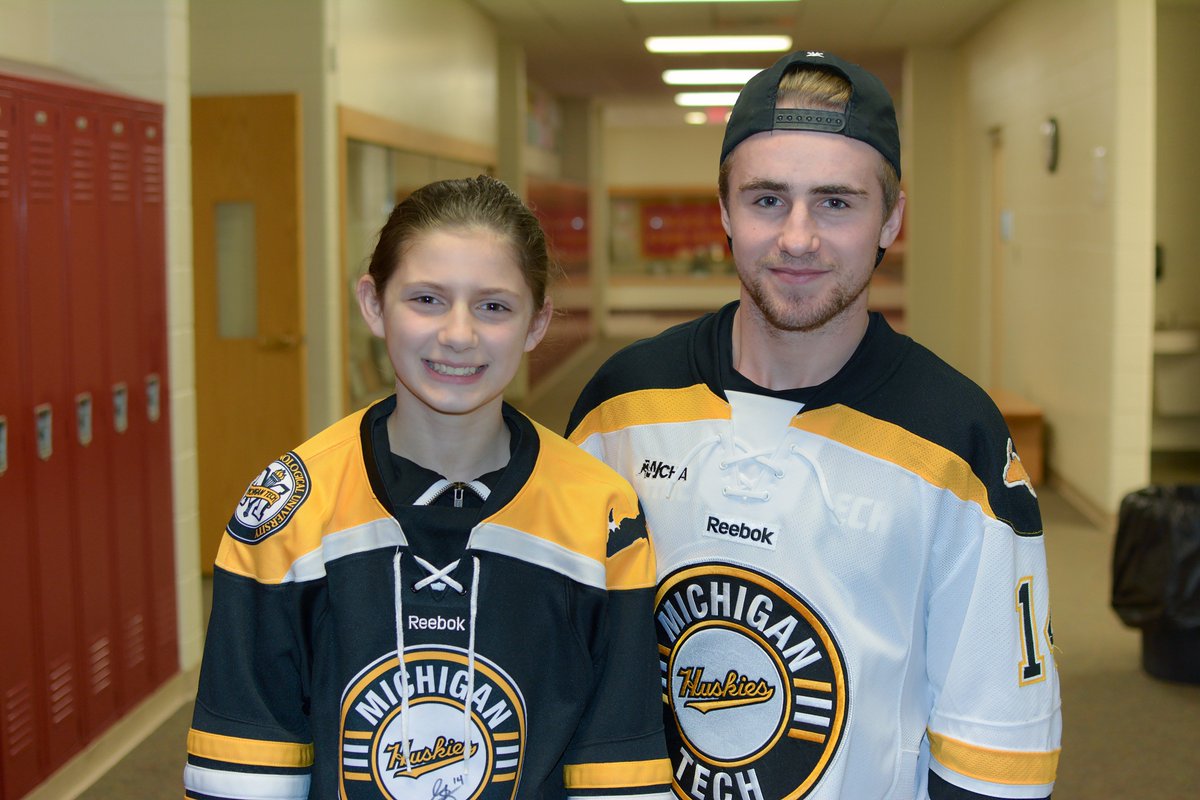 mtuhky's tweet photo. Gavin Gould visited Hancock Middle School today to surprise and congratulate a great fan on her hard work in the classroom this school year. #mtuhky #FollowTheHuskies https://t.co/8PMqOo0toh