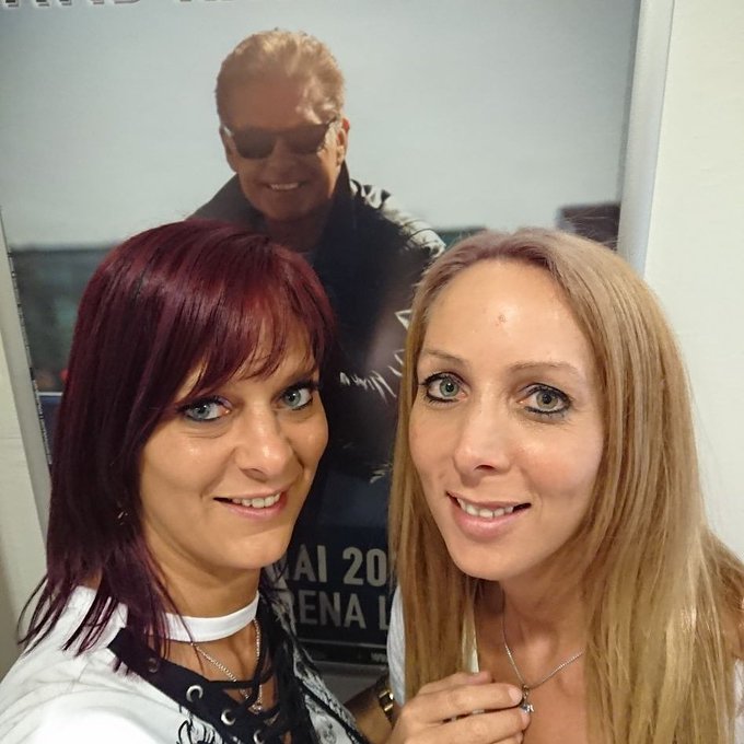 Gleich gehts los..... 30 Jahre #davidhasselhoff Das Konzert in Linz &Ouml;sterreich https://t.co/5OYFwoDA<a href="/tag/davidhasselhoff"class="tags">#davidhasselhoff</a>