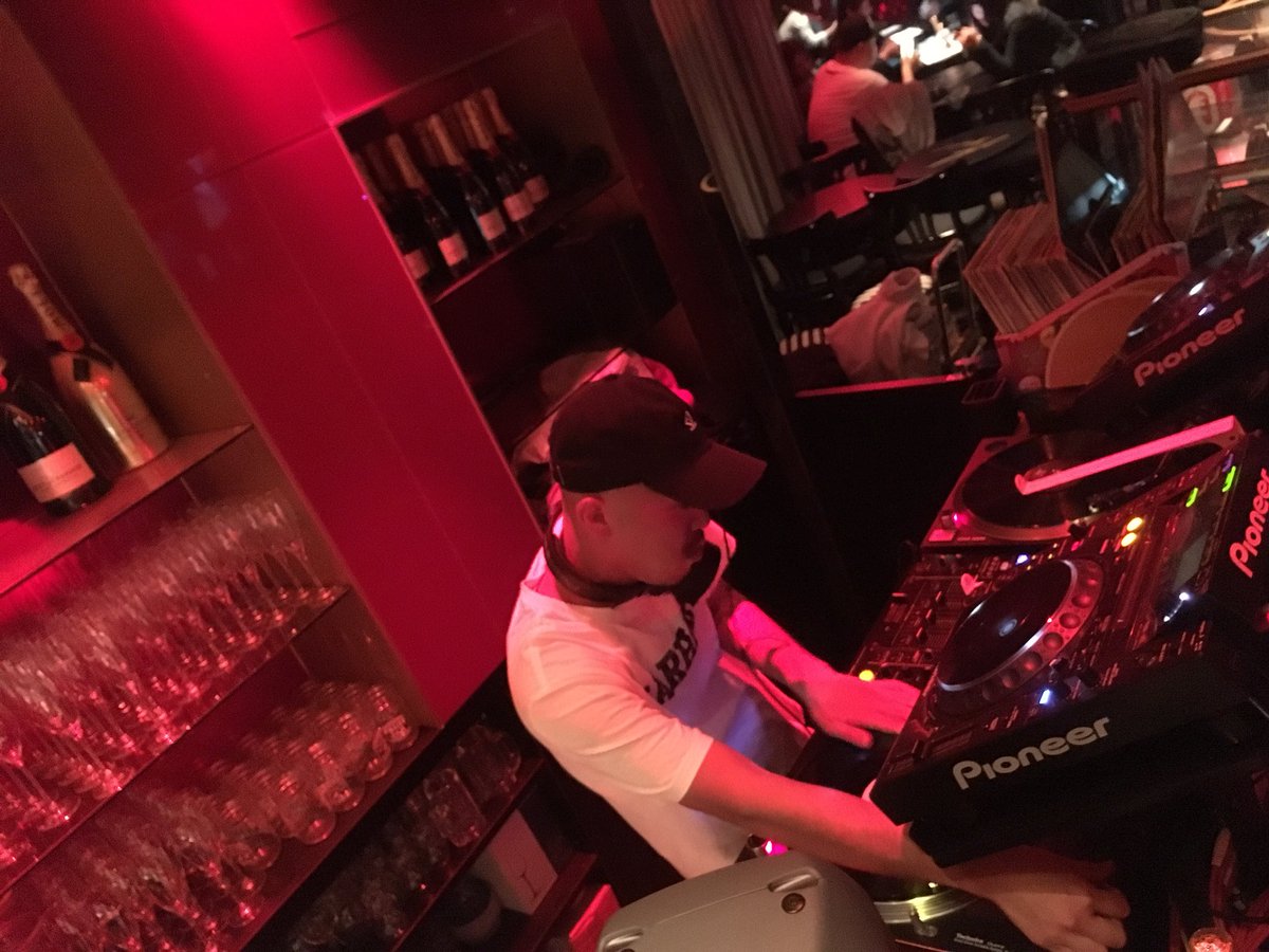 BackTo_90s's tweet image. BACK TO THE 90's HIP HOP🎧
 
DJ SOOMA now play💥  #bt90 #zakuro 
#djfuku #djsooma