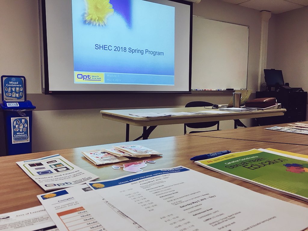 saira_hypno's tweet image. And we’re back with a whole new great group of humans for @optbc #SHEC2018Spring cohort! #Module1 #sexualhealth #education #professional #certification #training with Instructor @the_KG_spot
