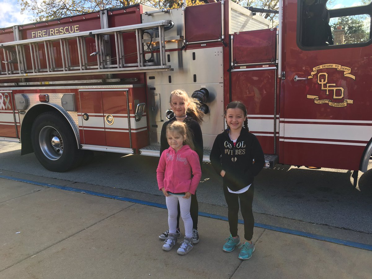 SepulvedaCM1's tweet photo. @CM122Mustangs @mrsleorsd122 @MichelleMc2316 #rsd122cares #coloringcontestwinner #firetruckride @MrsUccardi225 https://t.co/iQesHkoxtF