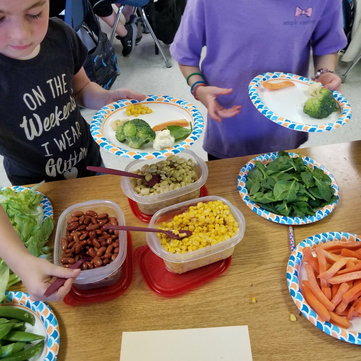 McKinneysMinion's tweet photo. Do you eat all of the parts of a plant?  Our first graders do!  #veggies @aolets_go  @GravelyKristen https://t.co/mFCPSwC84F