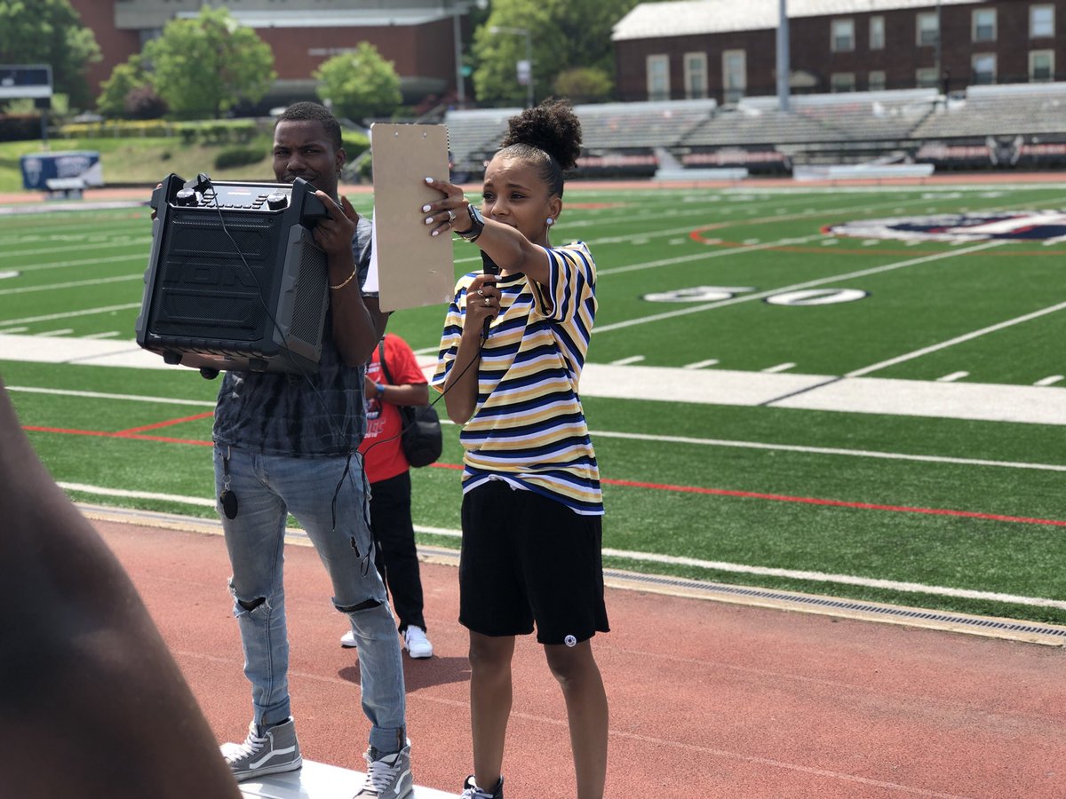 HowardUms2's tweet photo. HU(MS)^2 @PARCCPlace Pep Rally hosted by @littlebaconbear of @939WKYS. We’re ready to DEFEAT the #PARCC test! 💪🏾 #DefeatTheParcc https://t.co/WEGnbKXVMU