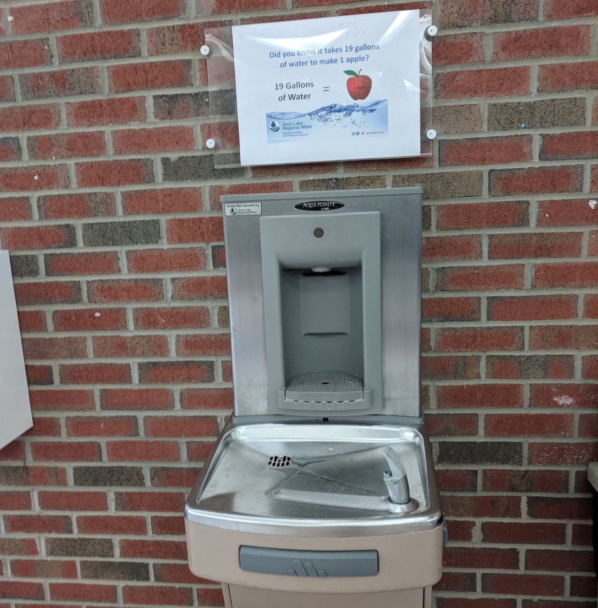 ToddADanielson's tweet photo. I am proud that @AvonLakeWater donated #water bottle fillers to each of the #avonlakeschools to help promote #nutrition &amp; #tapwater! https://t.co/EXyeUqw4iz