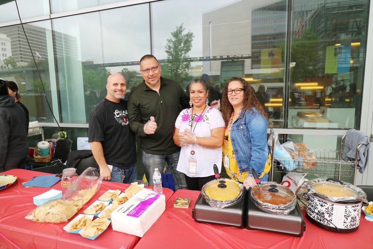 CaltransDist7's tweet photo. #CaltransD7 celebrates La Batalla de Puebla for #CincoDeMayo with speakers, music, food and culture. @imaginepeace77 https://t.co/JN0zTlSqRo