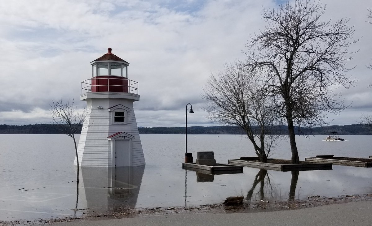 MattRMorrison's tweet image. Flooding along the #Renforth #NB waterfront. #NBFlood2018