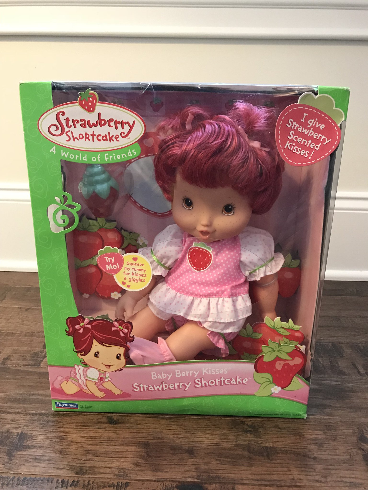 Strawberry shortcake kisses doll 2025