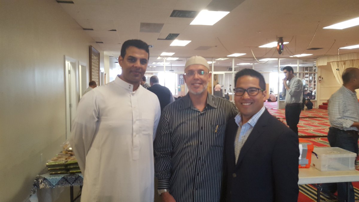 AlvinTedjo's tweet photo. When we care for our neighbours of all faiths, creed, and ethnicity, everybody wins. I took the time today to have a conversation with the people at the Majid Al-Ihan &amp; Dar Centre to talk about #whowefightfor. Thank you for hosting me and I look forward to joining you again. https://t.co/loeifSrjD4