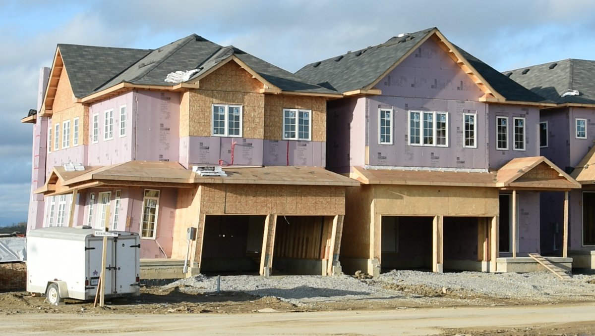 ACollinsPhoto's tweet image. Several houses knocked down &amp;amp; more severely damaged after high winds came through the region earlier in the Mountainview/ Danby Road in Georgetown #ONStorm