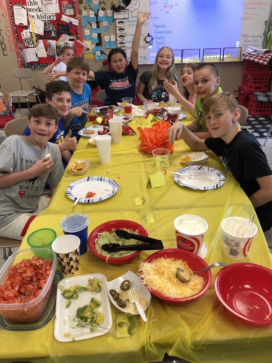 MelissaPence7's tweet photo. After reading Esperanza Rising by Ryan we Celebrate Cinco de Mayo! https://t.co/VNHMJ9au05