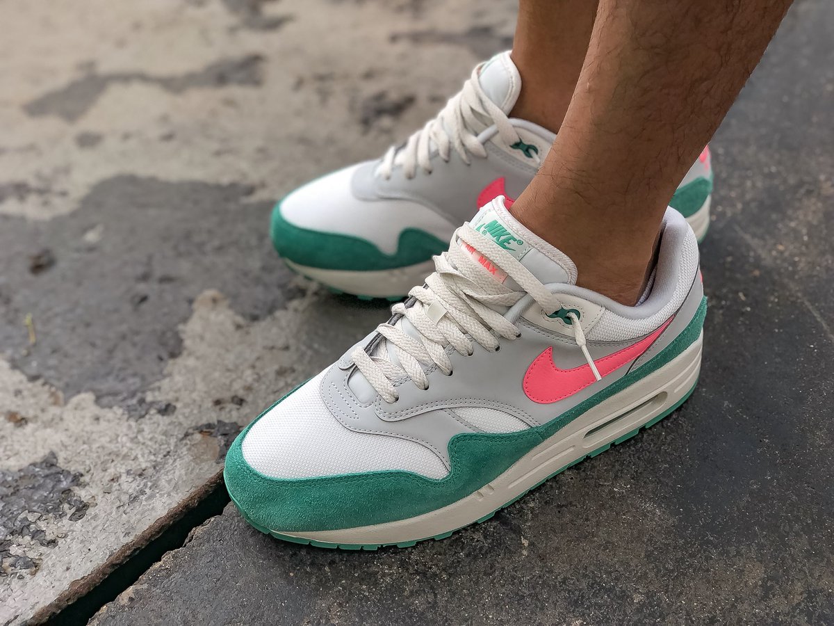 Sweetlou210's tweet photo. 🍉
#airmaxalways #airmaxcity #airmaxclub #airmax98 #airmax #airmaxday #nikeairmax #igsneakerheads #teamnike #teamairmax #airmaxviews #nikerunning #nikerunner #onfeet #wdyt #airmaxkicks #sneakerhead #teamswoosh #airmaxdaily #nike #swooshlife #sneakersnstuff #teamtmcii #TeamTMCII https://t.co/PX23Rvo1Lh