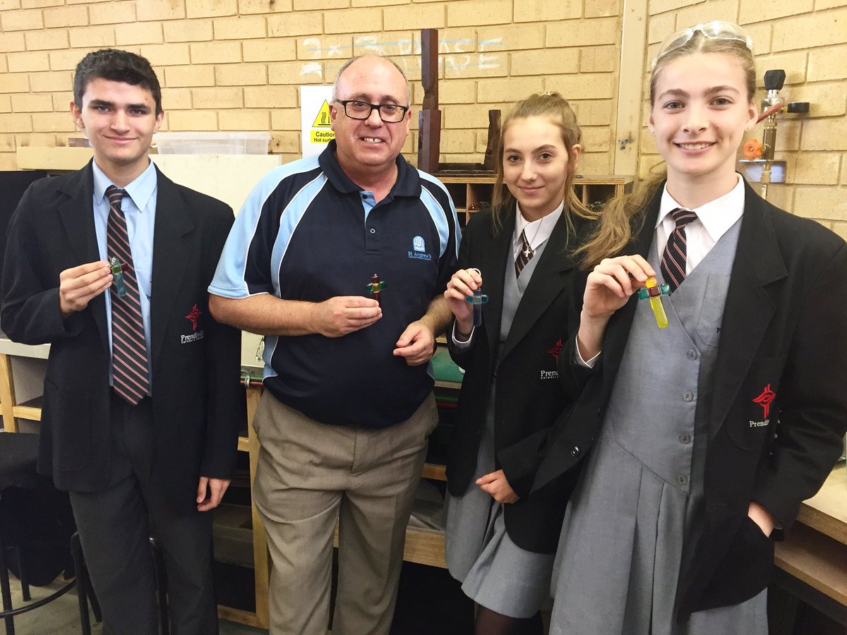 PrendivilleG's tweet image. Sam Fontaine, Principal of St Andrew’s Catholic Primary Clarkson, met with Prendiville Catholic College Glassworking students. Sam is heading to London and Scotland to participate in a variety of workshops and lectures and is taking the crosses as gifts.