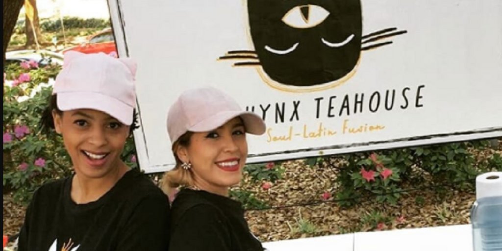 #Mexican pop-up to open #vegan cat adoption cafe in Houston. “It might be vegan, but it tastes so good it’ll still make your grandpoppy proud and your abuelitos smile.” tinyurl.com/y79443kk