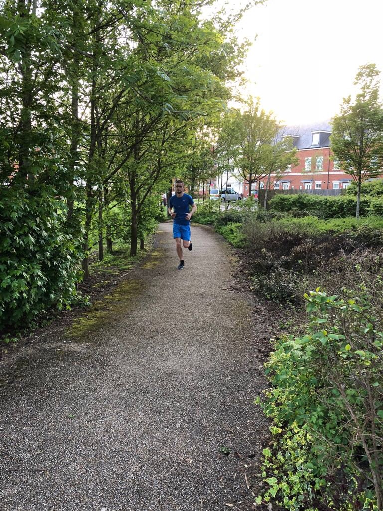 <a href="/tomgoom/">Running-Physio</a> <a href="/goPhysioUK/">goPhysio</a> Looking GOOOD 🍻 <a href="/vanHazelTJ/">Tim-Jan van Hazel</a> and myself enjoyed an nice evenening run, looking for some running repairs 2morrow 😂