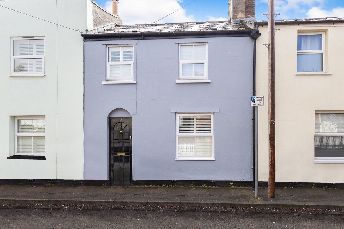 Sneak peek of a 3 Bed Home coming for sale!! Close to Town with courtyard garden. Call 01242 210700 for more info! #Cheltenham #property #Sales #Leaders