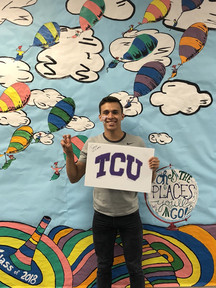 GenTXVictoria's tweet photo. #GenTxVictoria #CollegeIsWhatsNext #VWHS https://t.co/MvHfqdCUzw