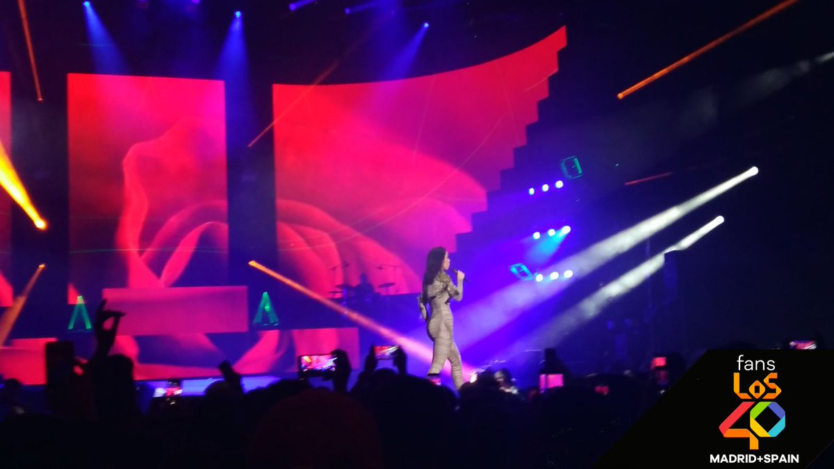 ¡Que subidón! En el escenario Ruth Lorenzo con Good Girls Don't Lie 
#LOS40PrimaveraPop <a href="/Los40/">LOS40</a>