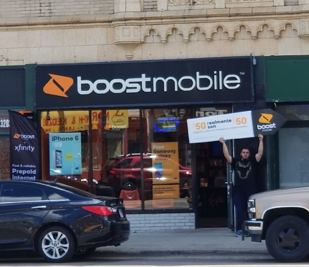 mwsjose's tweet photo. We’re stopping traffic and letting everyone know about our great promotions and free add a lines stop by our north side location 3205. W North Ave @boostmobile @mwsneil @mywirelessusa @mwsjulio @mwsmikek @mws_ryan @SPG_Tonya @shawnlalani1 @Dk1team1dream https://t.co/gB2R4KaPWM