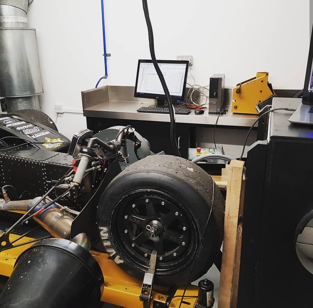 DynojetUK's tweet photo. We had @teamrickyryan here today, preparing for this weekend's BSB at Oulton Park

#power # sidecar #bsb #kawasaki #zx6r https://t.co/glJn0ckgUO
