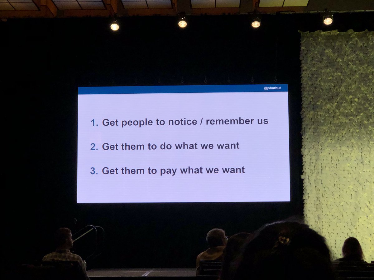 Erika_AFMWaters's tweet image. #Neuromarketing with @nharhut #CMC18 🙌