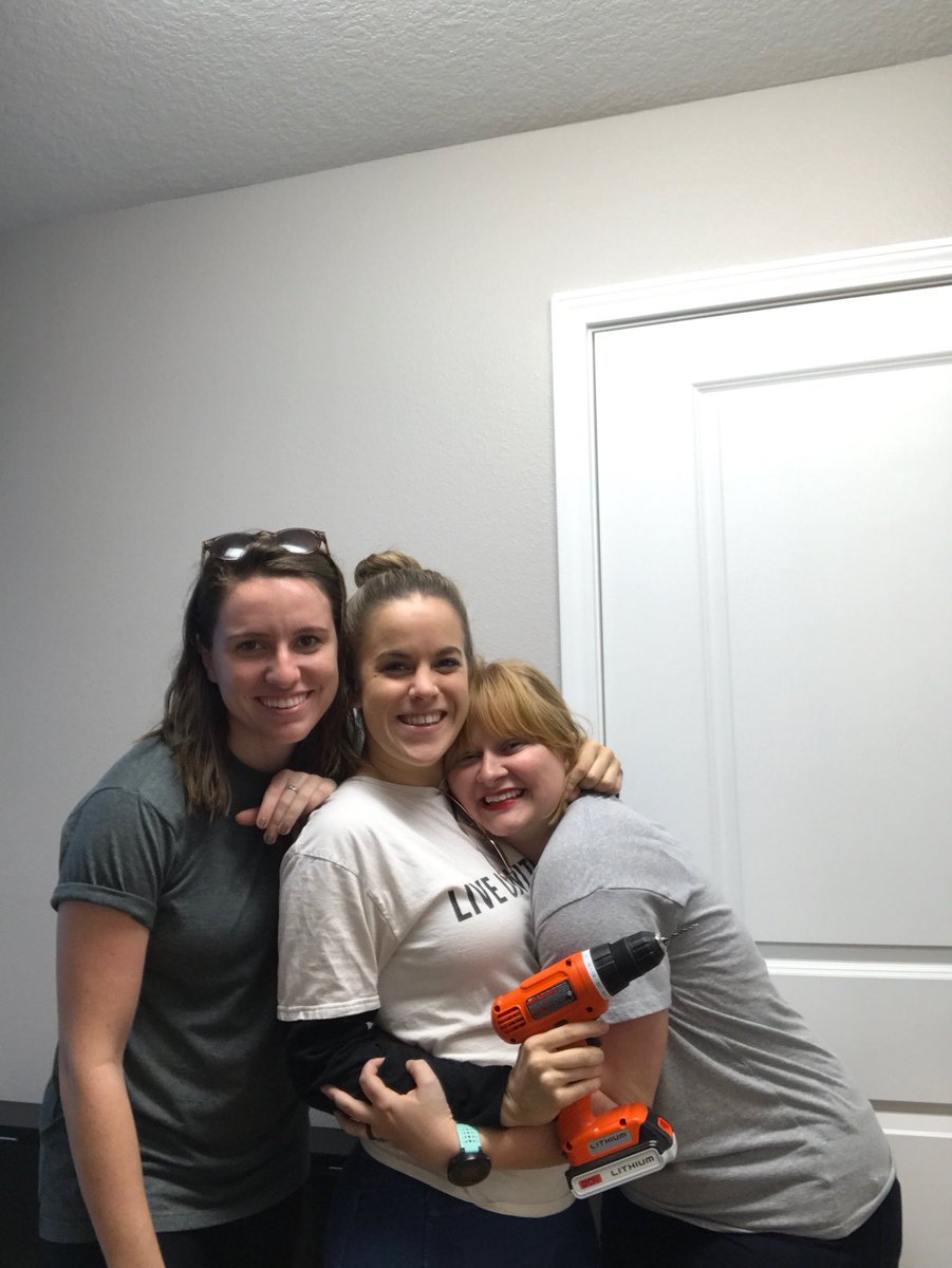 unitedwaynefl's tweet photo. A few of our team members are lending a helping hand to our friends at @sulzbacherjax as they set up their new campus for women and families, Sulzbacher Village. #UnitedWeFight #UnitedWeWin #goodforthesulz https://t.co/Ekrb225Khq