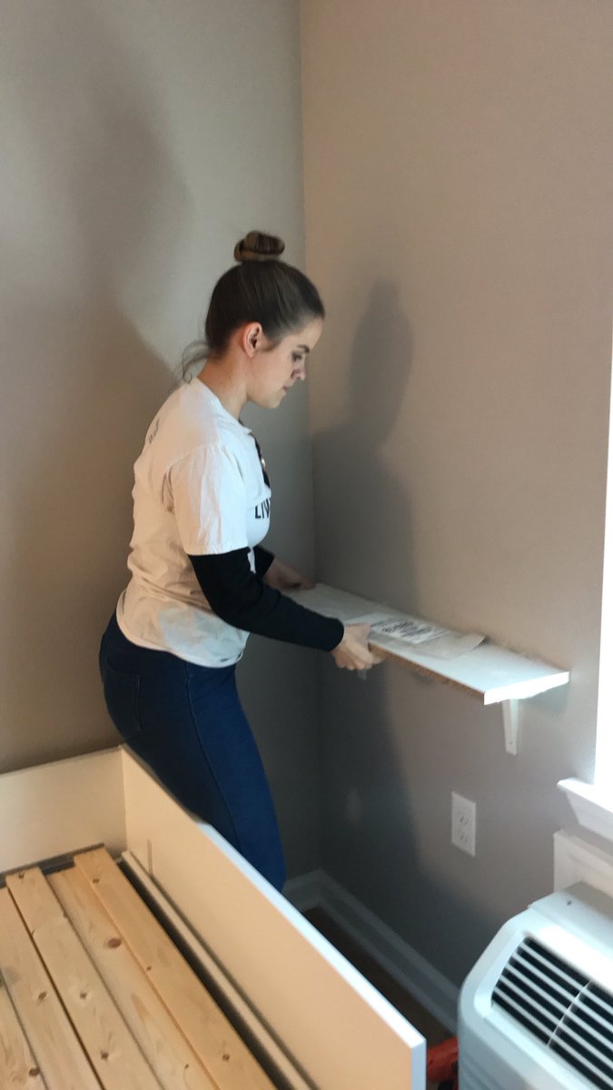 unitedwaynefl's tweet photo. A few of our team members are lending a helping hand to our friends at @sulzbacherjax as they set up their new campus for women and families, Sulzbacher Village. #UnitedWeFight #UnitedWeWin #goodforthesulz https://t.co/Ekrb225Khq