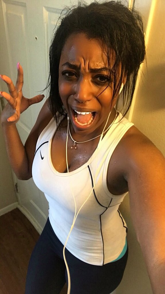 jasminemonroetv's tweet image. This is what happens when you leave the house without looking at @wkycweather first! #RunningIntherain @wkyc 😫⛈☔️