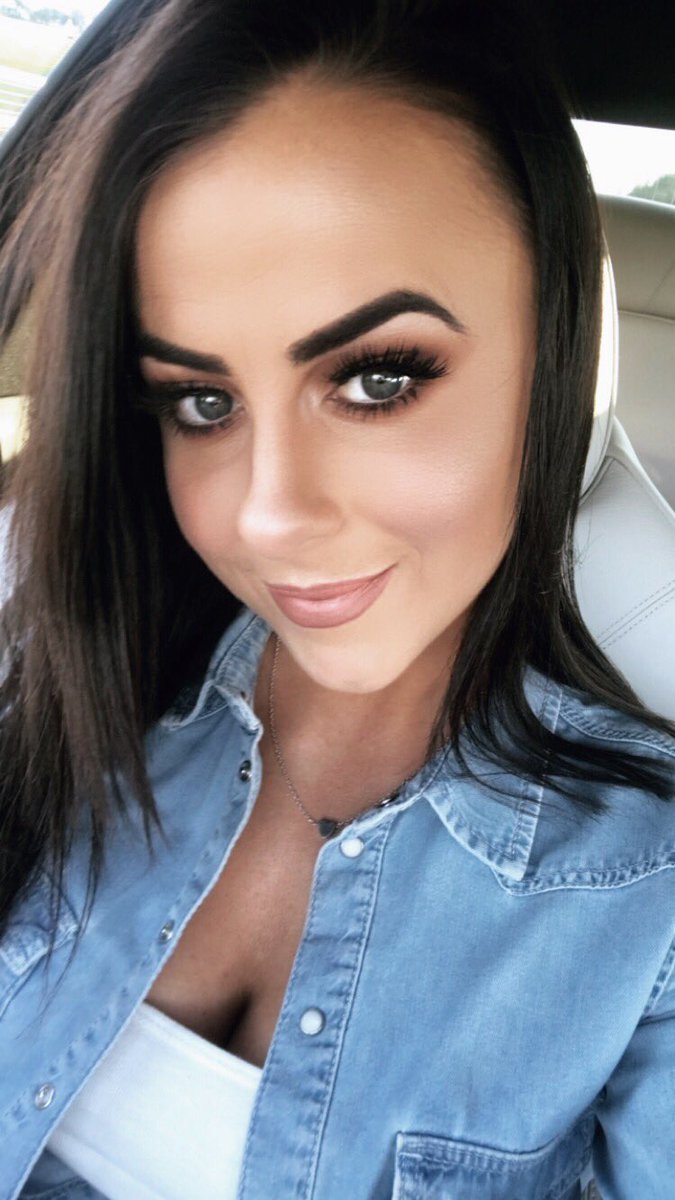 <a href="/CountryFestIE/">Countryfest.ie</a> in Inniskeen Co.Monaghan is where it’s at tonight!!! First Marquee festival gig of 2018 😁 bring it on!!! 👏🏻 on stage at 10pm sharp 😉