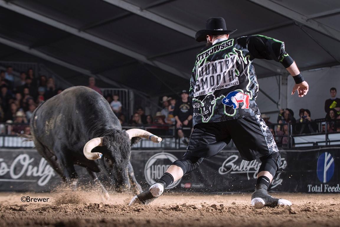 ShowClix's tweet photo. Make the most of your #CincoDeMayo with #BullfightersOnly! The action comes to #WoodwardOK tomorrow, and the bulls are never hurt! Get your tickets today: https://t.co/5Q7WfRZVTL #bullfight #Oklahoma https://t.co/6agvhoHI4Z