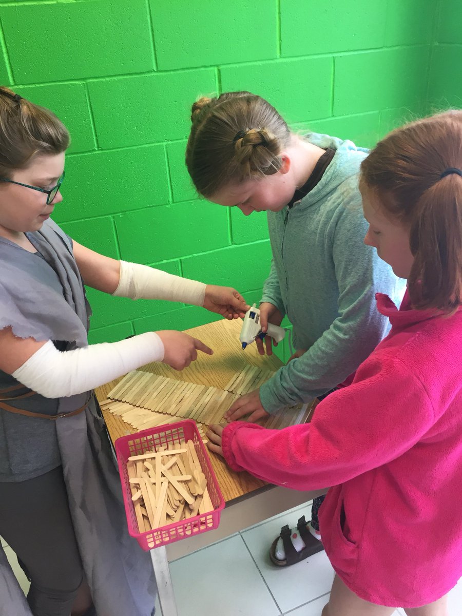 HorneUTES's tweet image. While their teacher’s away the kids get to play...students are working on designing and constructing an electrical device with their group #technologicalskills #problemsolving #creativity #collaboration #troubleshooting #stem