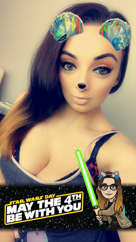 TashaStyles92's tweet image. Happy #StarWarsDay ⭐️ #MayTheFourthBeWithYou 🔥 

Off to Work ready for Bank Holiday festivities 🎉 Be Nice to your Barmaids this weekend HUNZ; tell them you&apos;ve been waiting for AGES and they&apos;ll definitely serve you last 🙃🙃🙃🙃 #BarmaidProblems