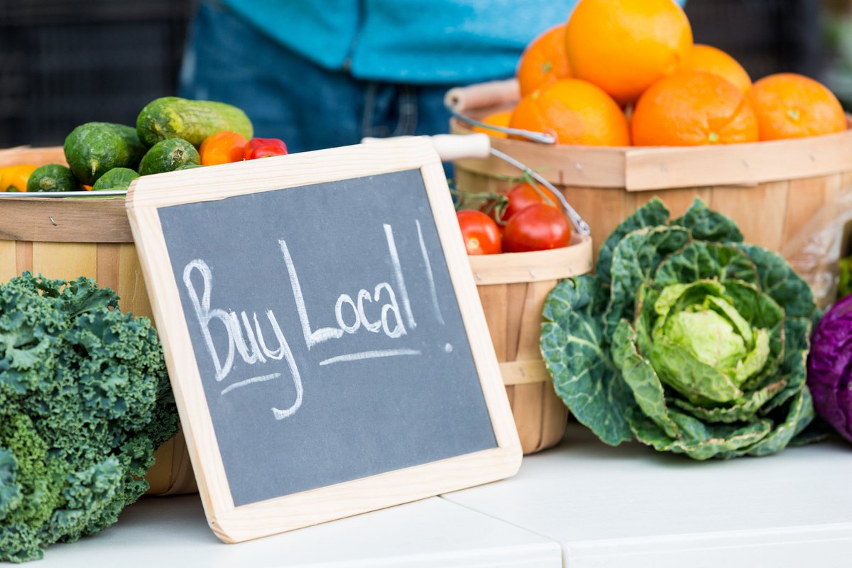 VaFNP's tweet photo. Have you shopped at a farmers market before? If not, here's our advice for new shoppers: ➡️ https://t.co/lIN34ZVbMW #ESMMatFM https://t.co/U33EVxC86s