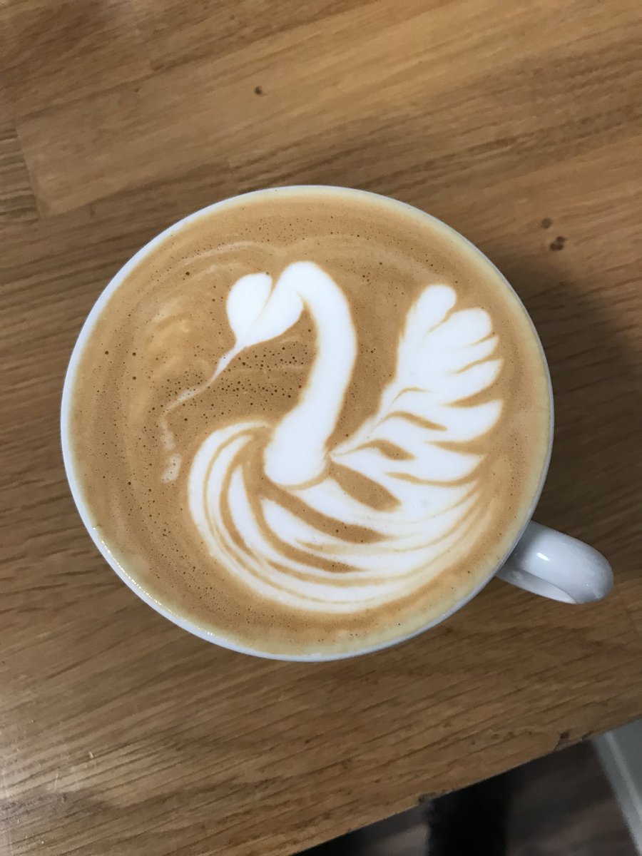 #latteart #swan #coffee been practicing the swan for a couple of weeks now #stillnotthere