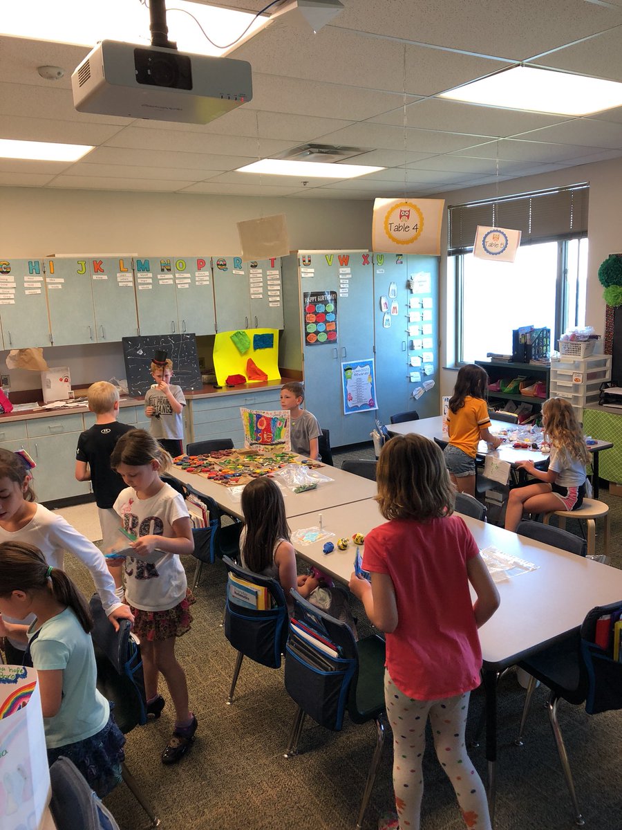 laurenfrazee4's tweet photo. Market Day in full force! These kids have worked hard to build their businesses! @bp_mustangs @MPhillip_TLC @DrJessMartin https://t.co/VEbMwse5mn