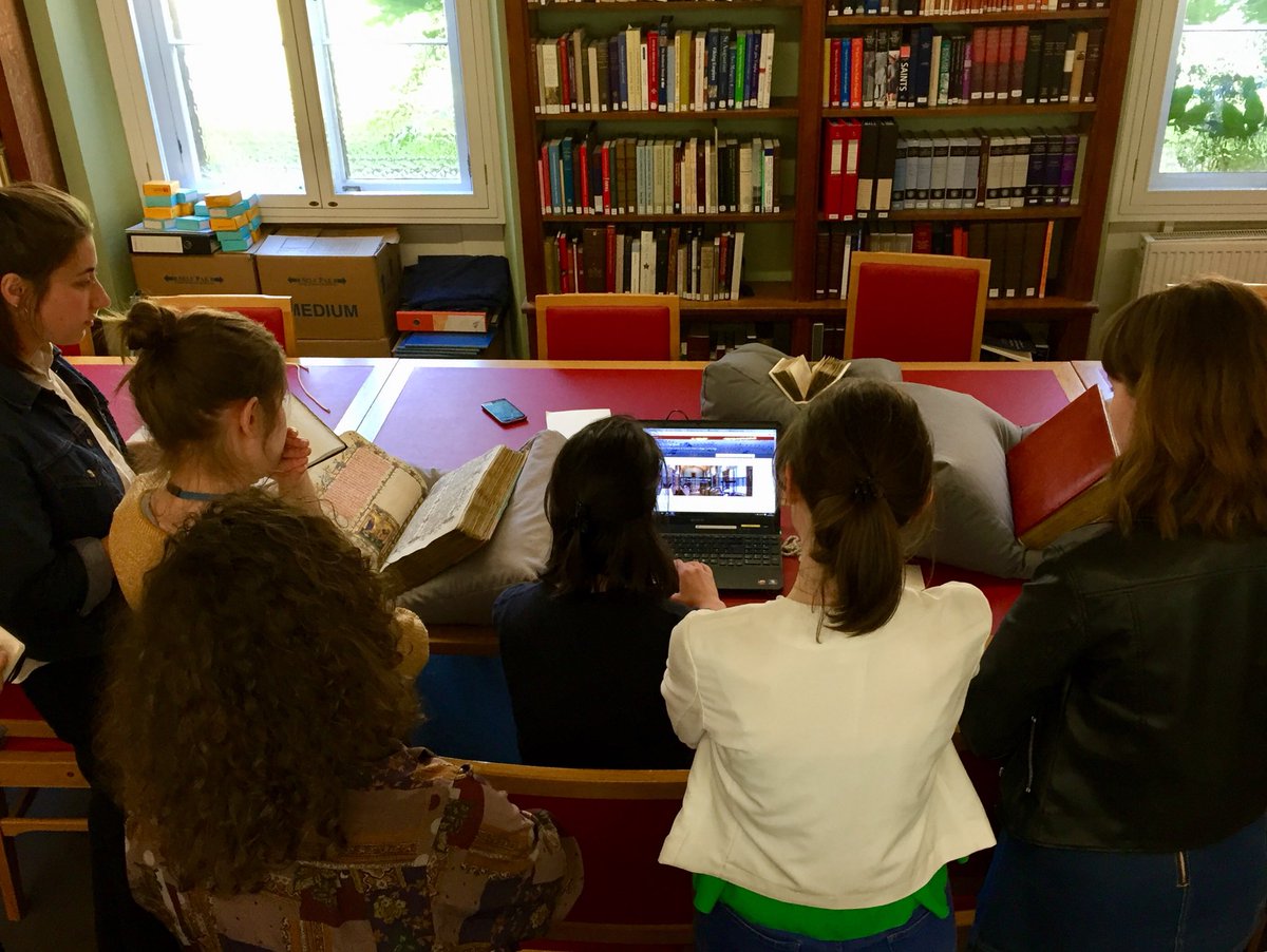 ParkerLibCCCC's tweet photo. Another year, another fab visit by a wonderful new cohort of @LibraryTrainees! Thanks to you all - it was a pleasure to welcome you to the Library & share our #exhibition & play with some #marvellousmss & #Parker2 together! Come back any time! :)
#CambridgeLibraries https://t.co/PXpAMotIsv