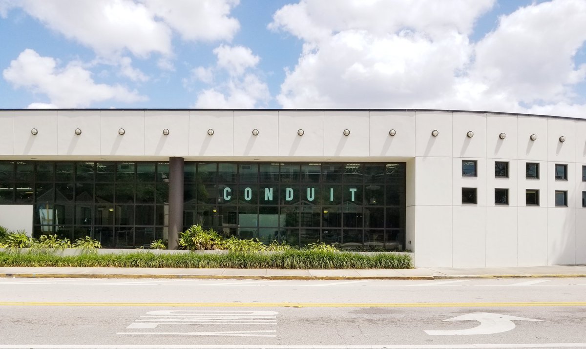credoconduit's tweet photo. They wave their flag and say, "we're here!" #conduitlife https://t.co/WJJjVxU4Mc