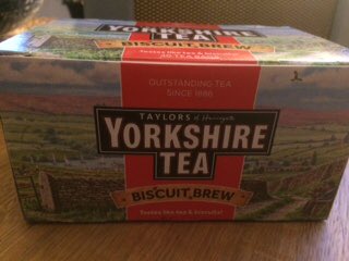 dianamahon's tweet photo. Someone has just sent me one box of Biscuit Brew  today. Gift wrapped (in cellophane). @yorkshiretea .
Very generous .
Fortunately for my rock and roll lifestyle , I’ve brought the best teapot out this weekend. @russellcrowe  #teaguru #releasethebiccy 👍 https://t.co/OzcBrX14Z9